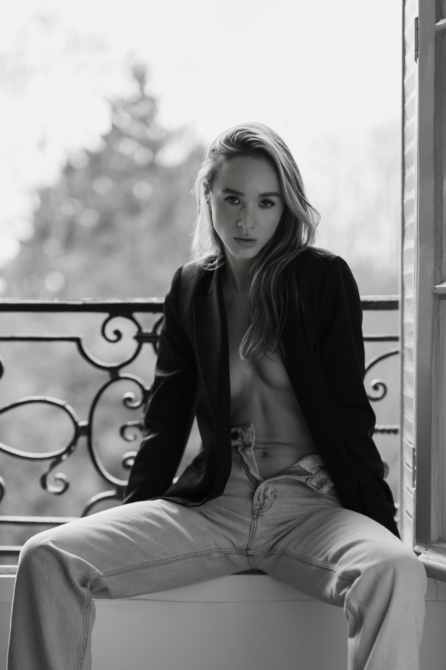 Editorial portrait by Kristof Longo